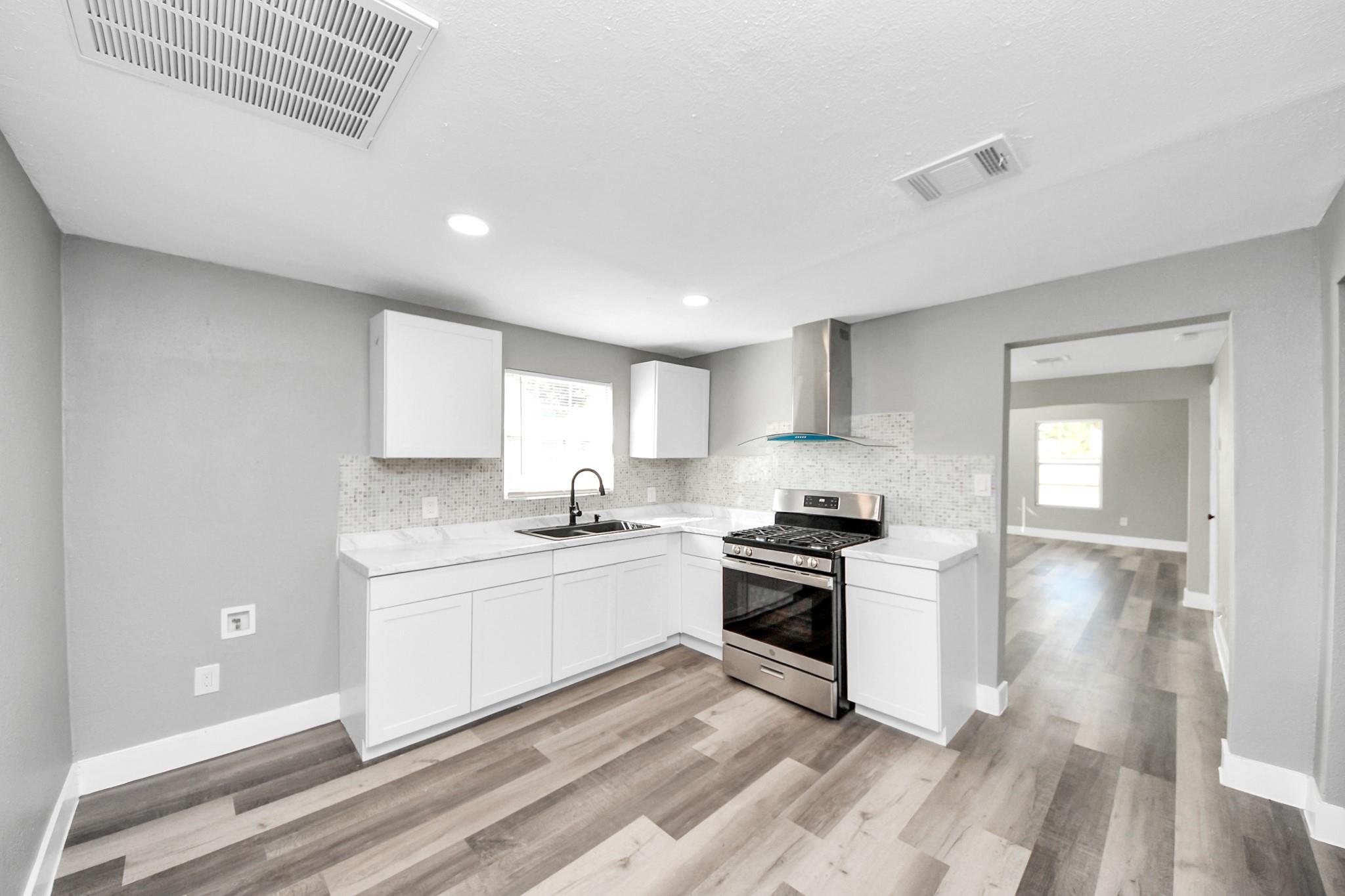 3206 Melbourne Street