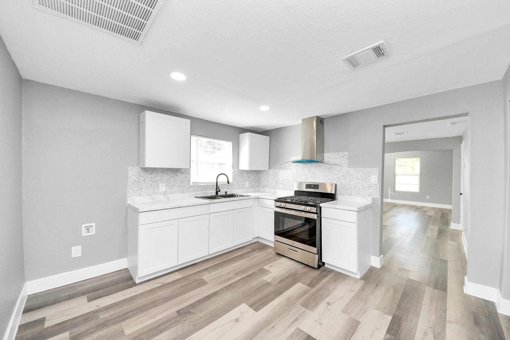 3206 Melbourne Street