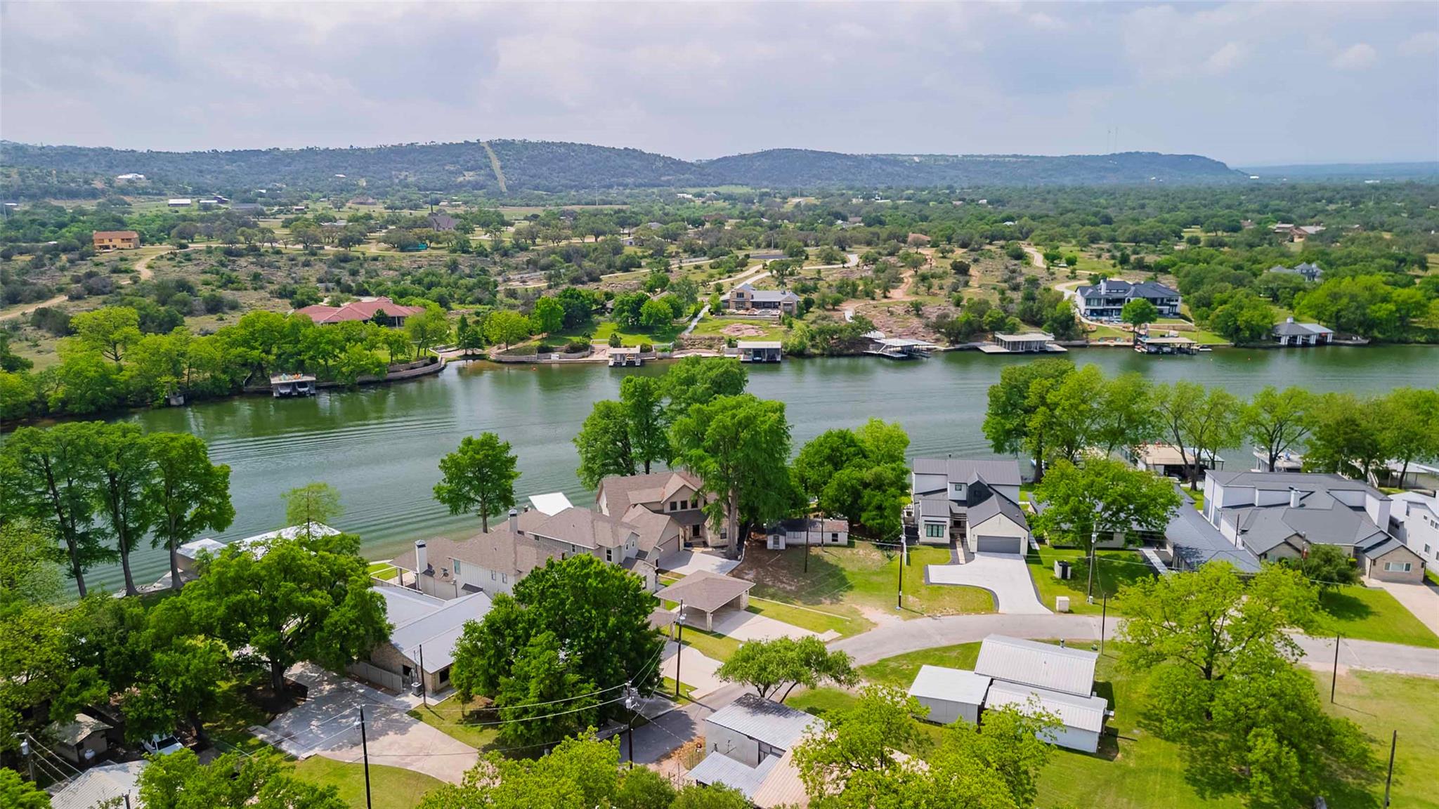 2238 Williams Lakeshore DR
