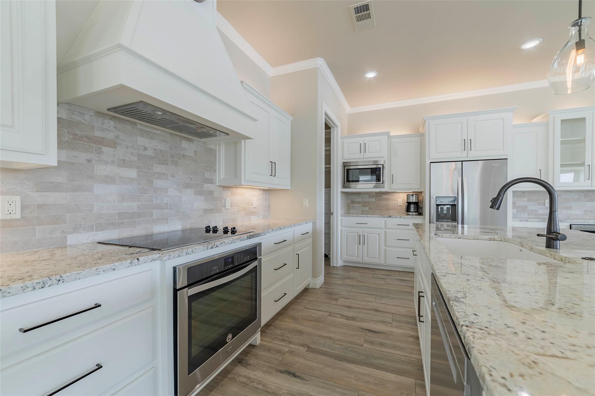 2238 Williams Lakeshore DR