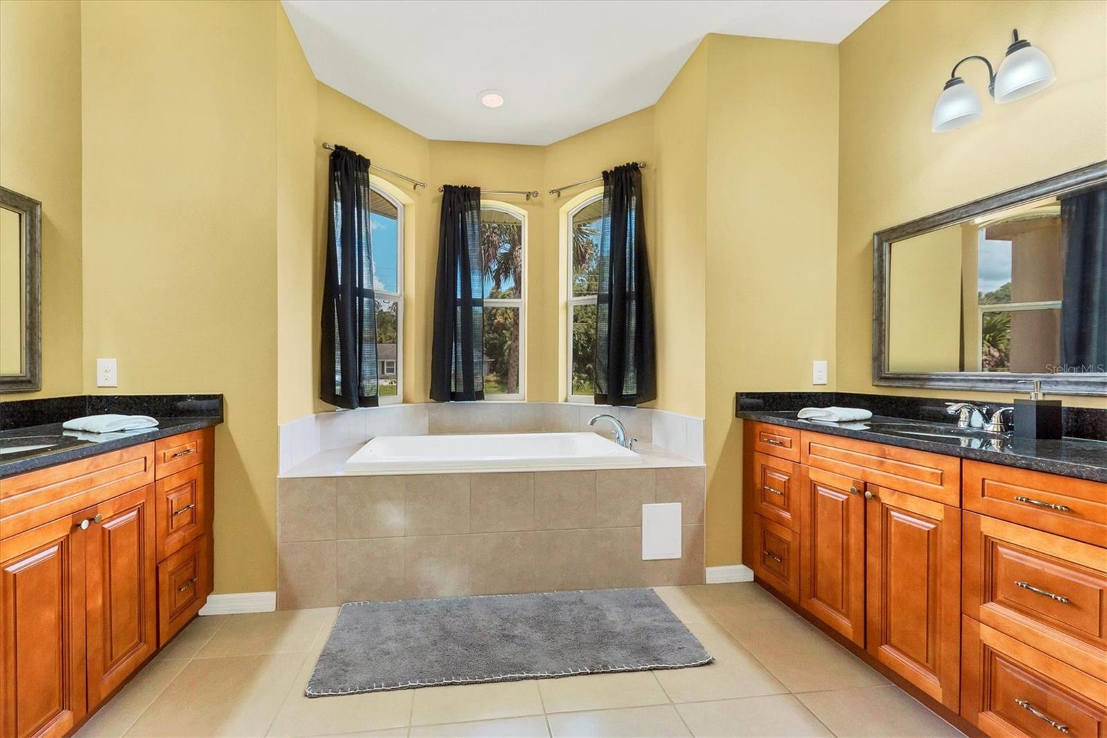 3503 S CRANBERRY BLVD