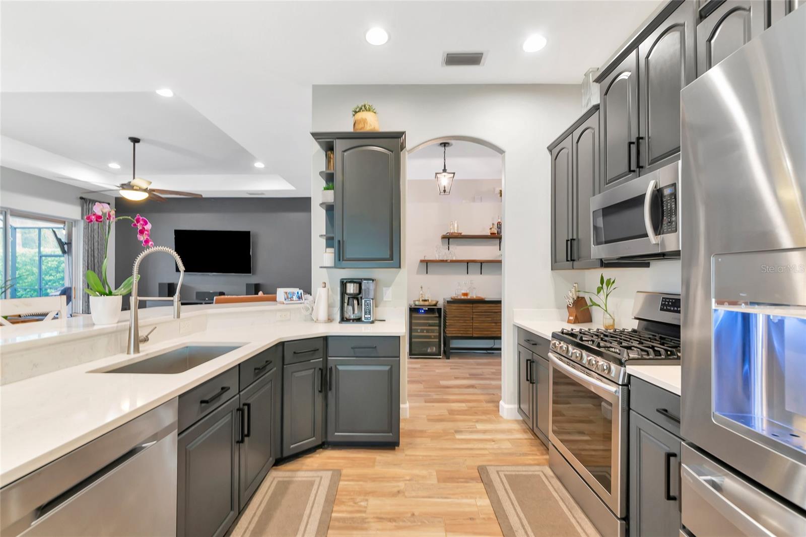 6845 74TH STREET CIR E