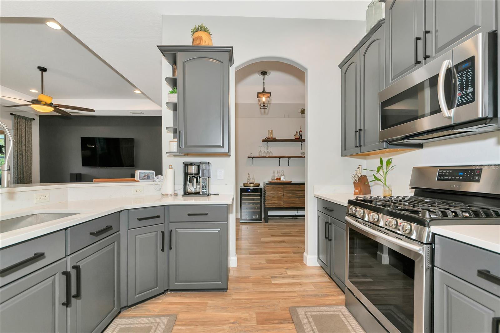 6845 74TH STREET CIR E