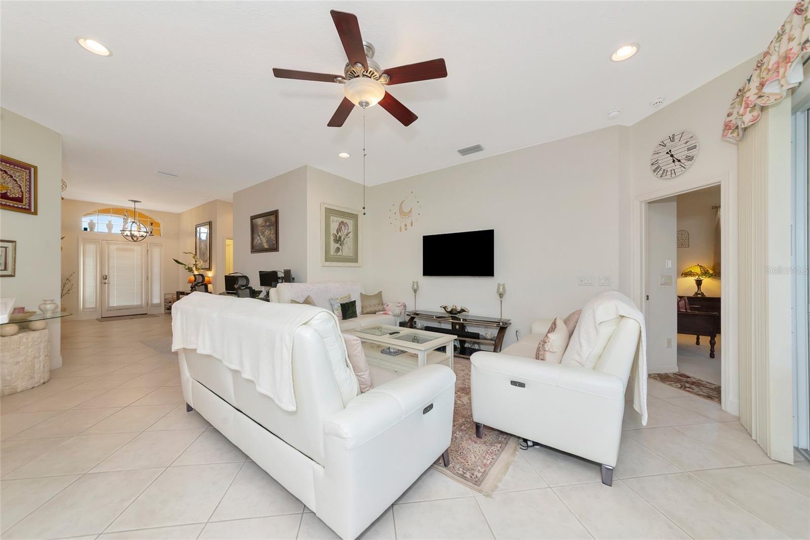 6841 74TH STREET CIR E