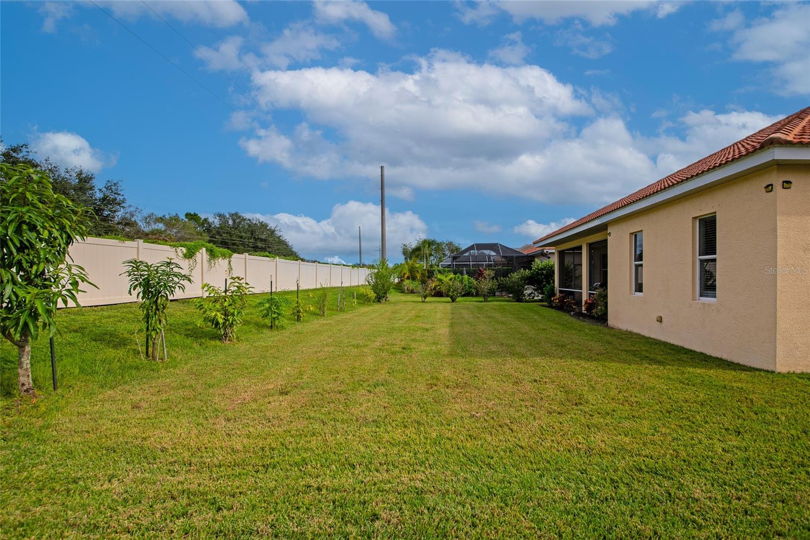 6841 74TH STREET CIR E