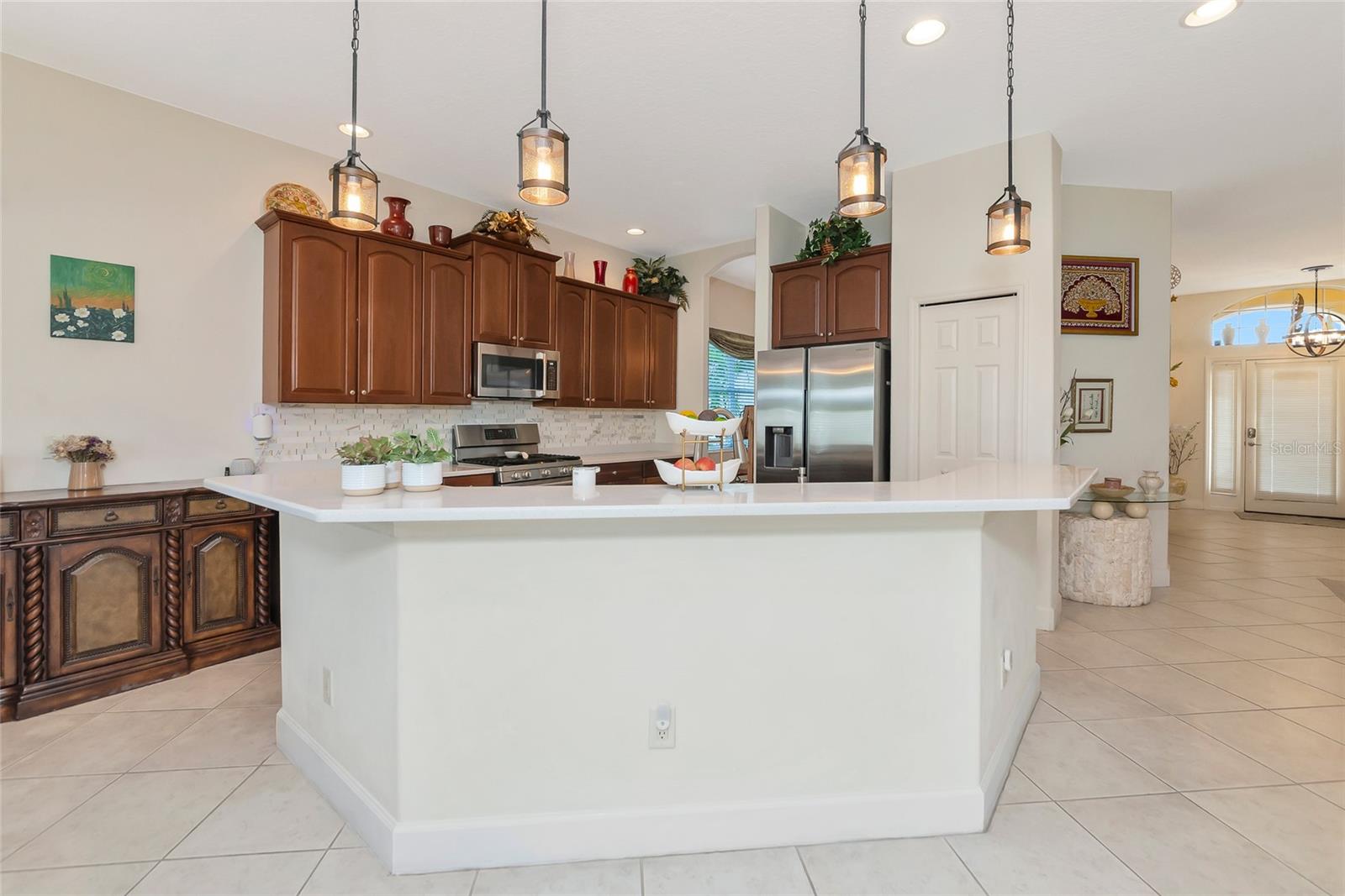 6841 74TH STREET CIR E