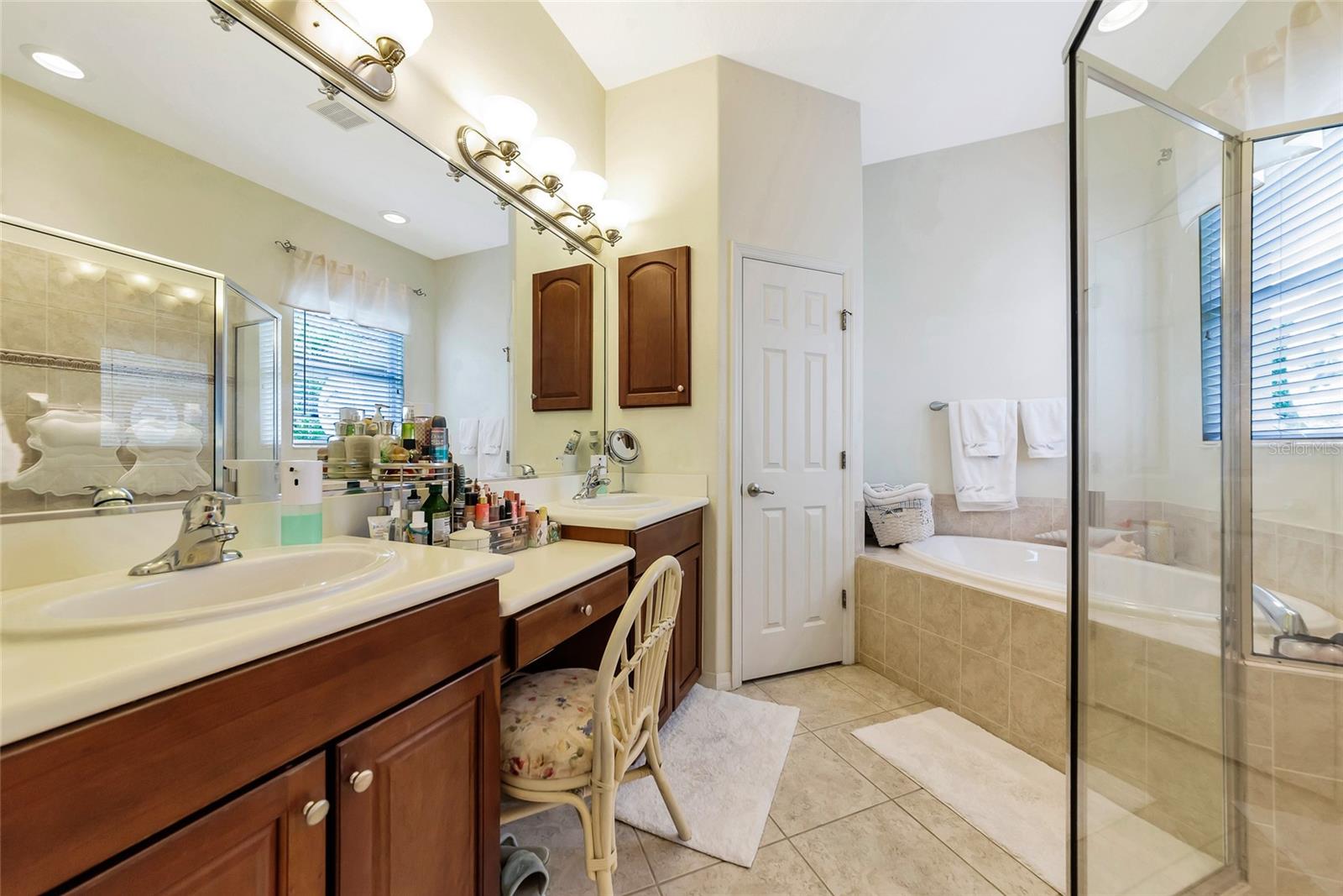 6841 74TH STREET CIR E