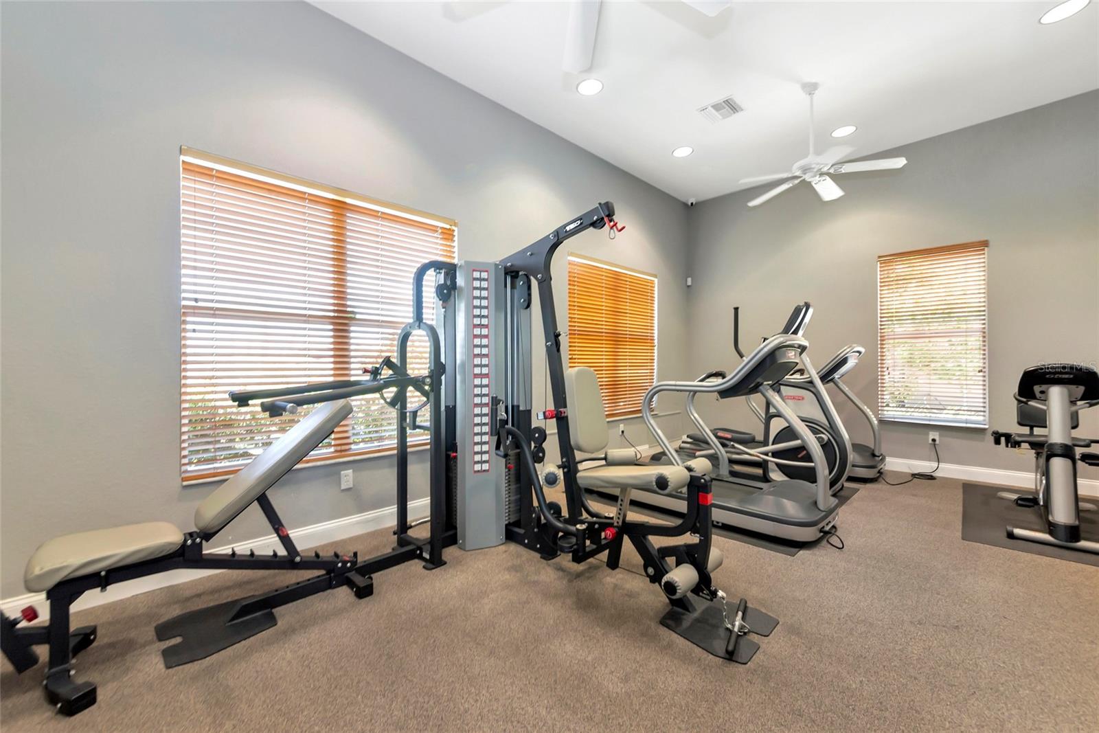 6841 74TH STREET CIR E