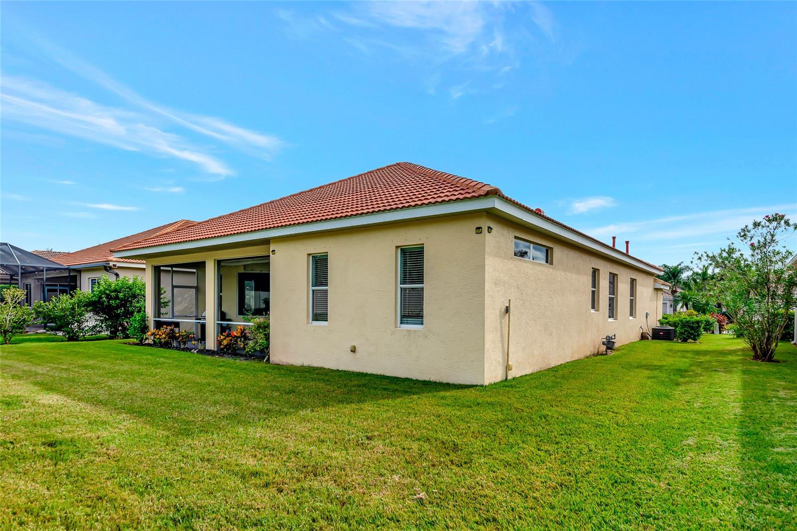 6841 74TH STREET CIR E