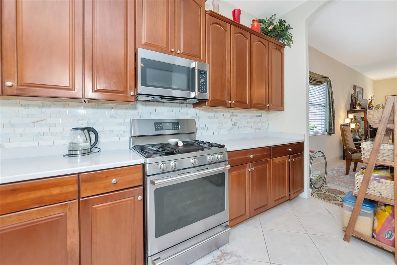 6841 74TH STREET CIR E