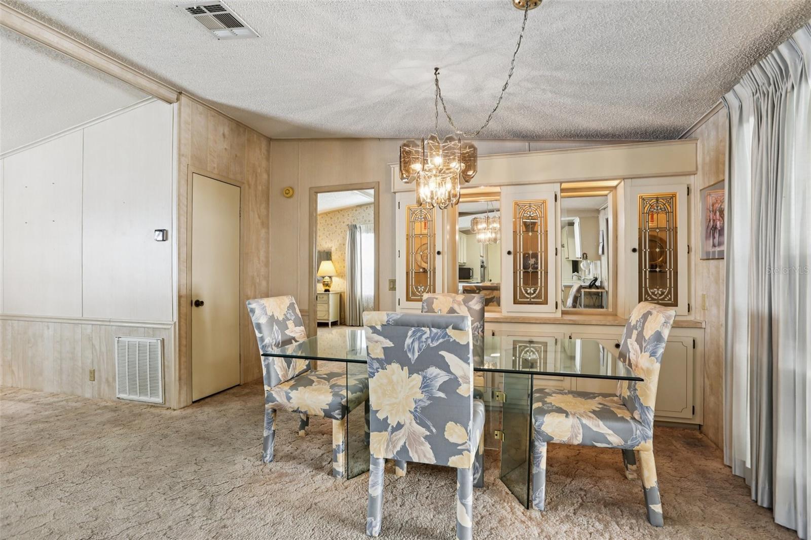 4933 COLONNADES CIR E