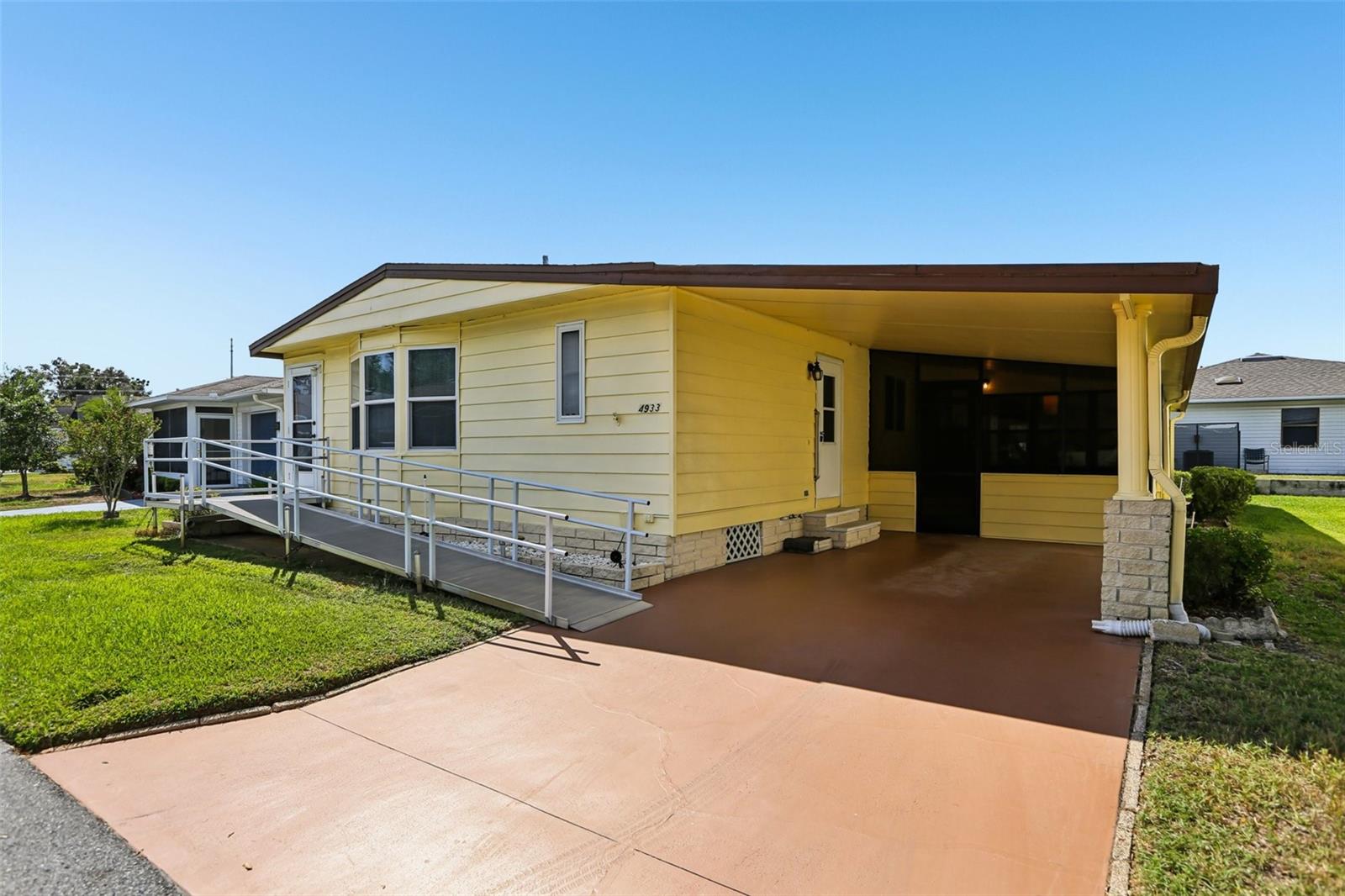 4933 COLONNADES CIR E