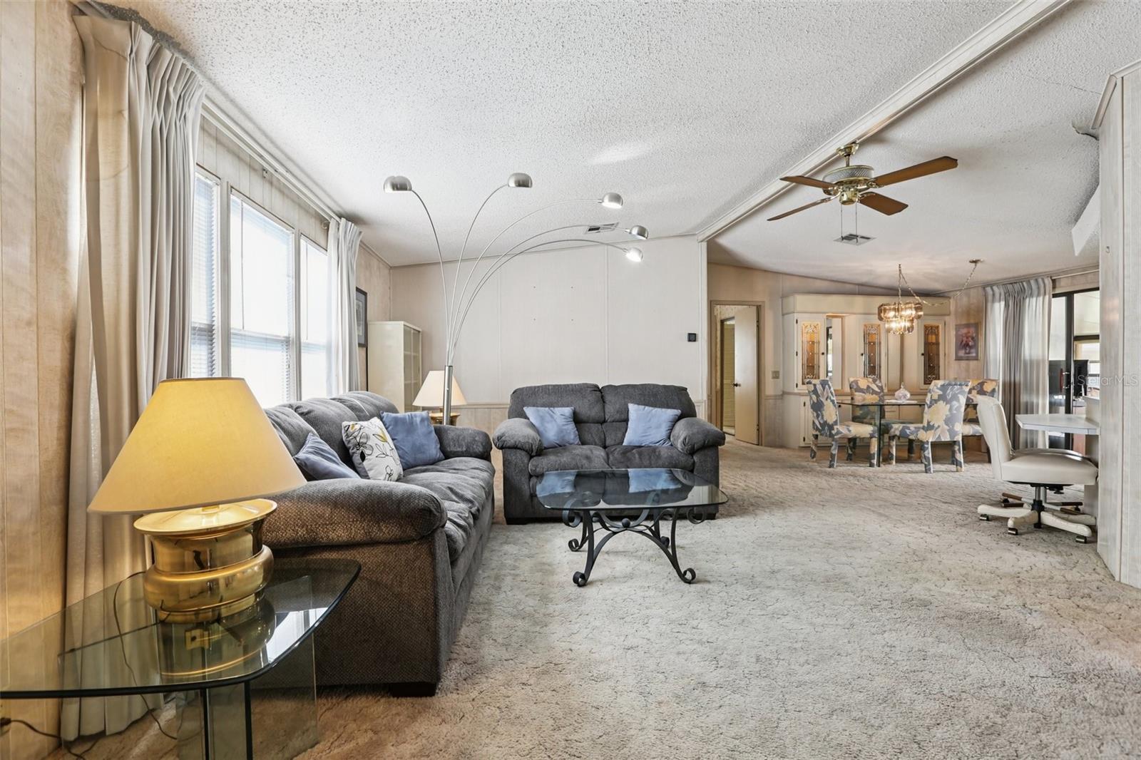 4933 COLONNADES CIR E