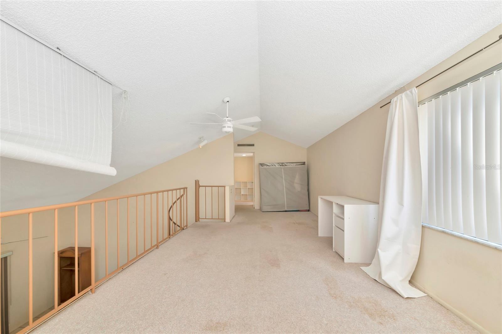 211 WOODLAND DR #211