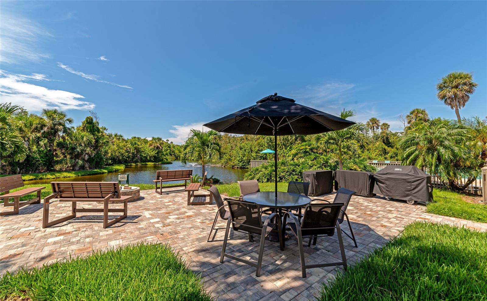 211 WOODLAND DR #211