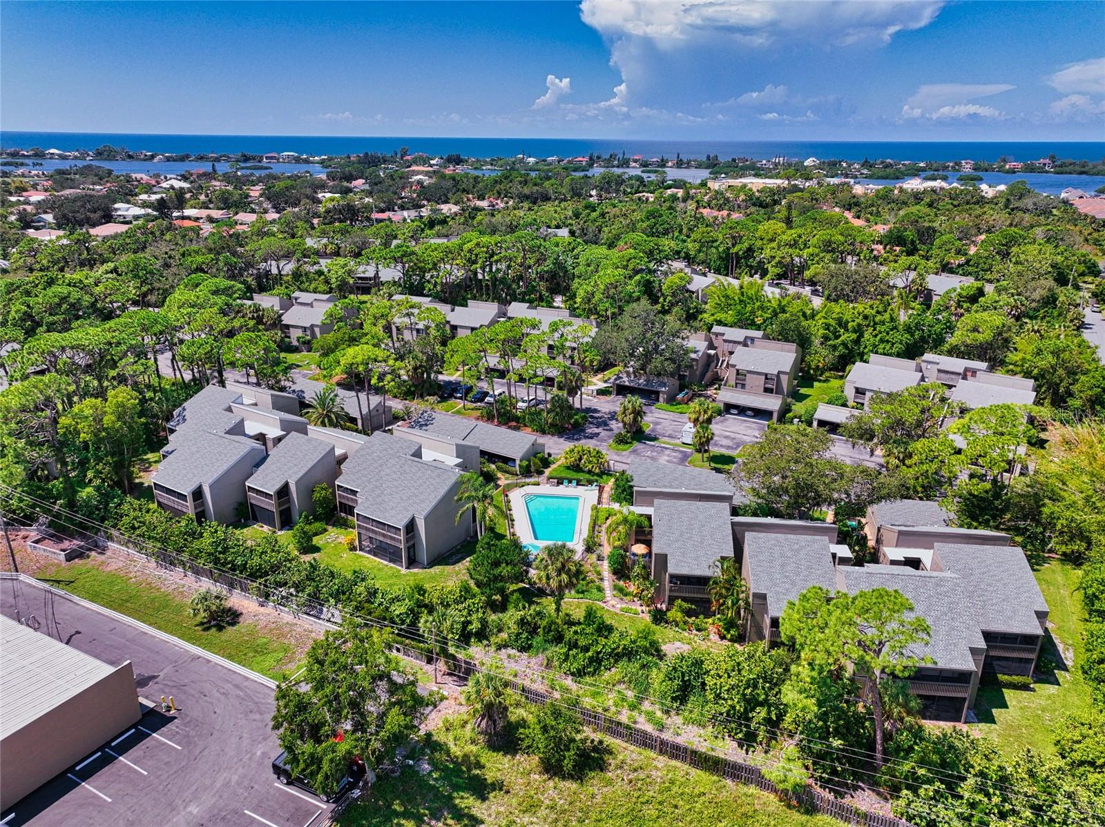 211 WOODLAND DR #211