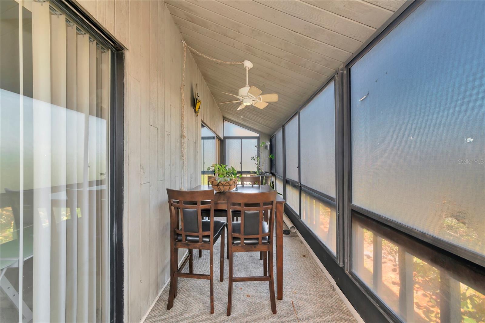 211 WOODLAND DR #211