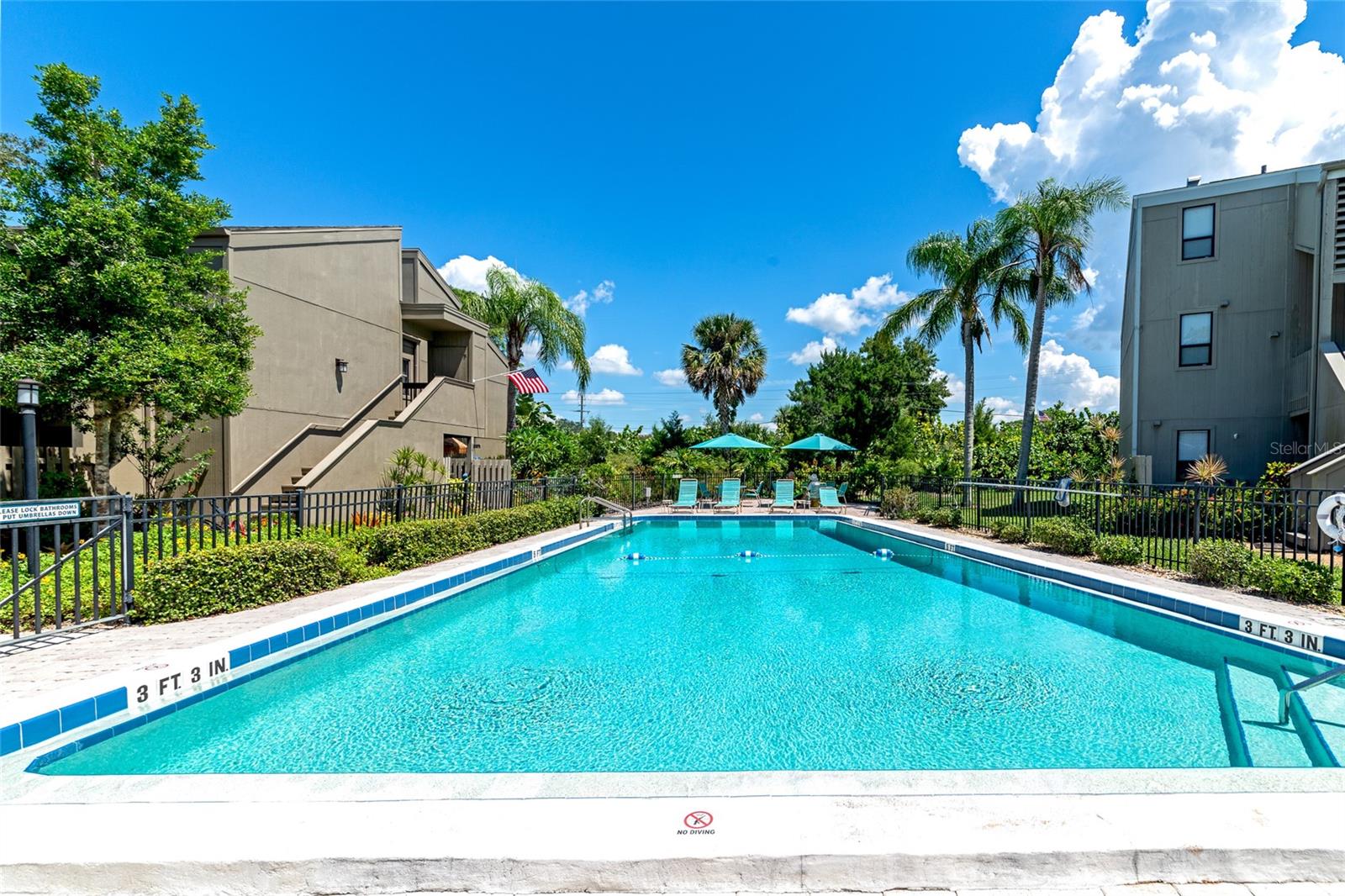 211 WOODLAND DR #211