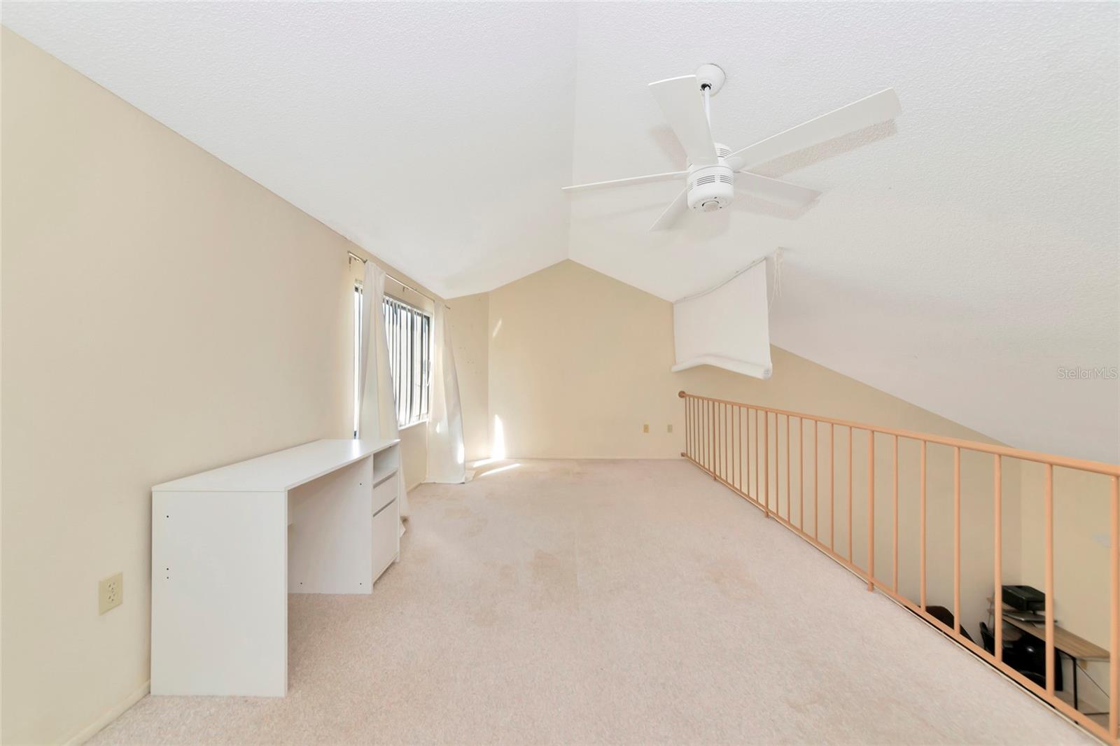 211 WOODLAND DR #211