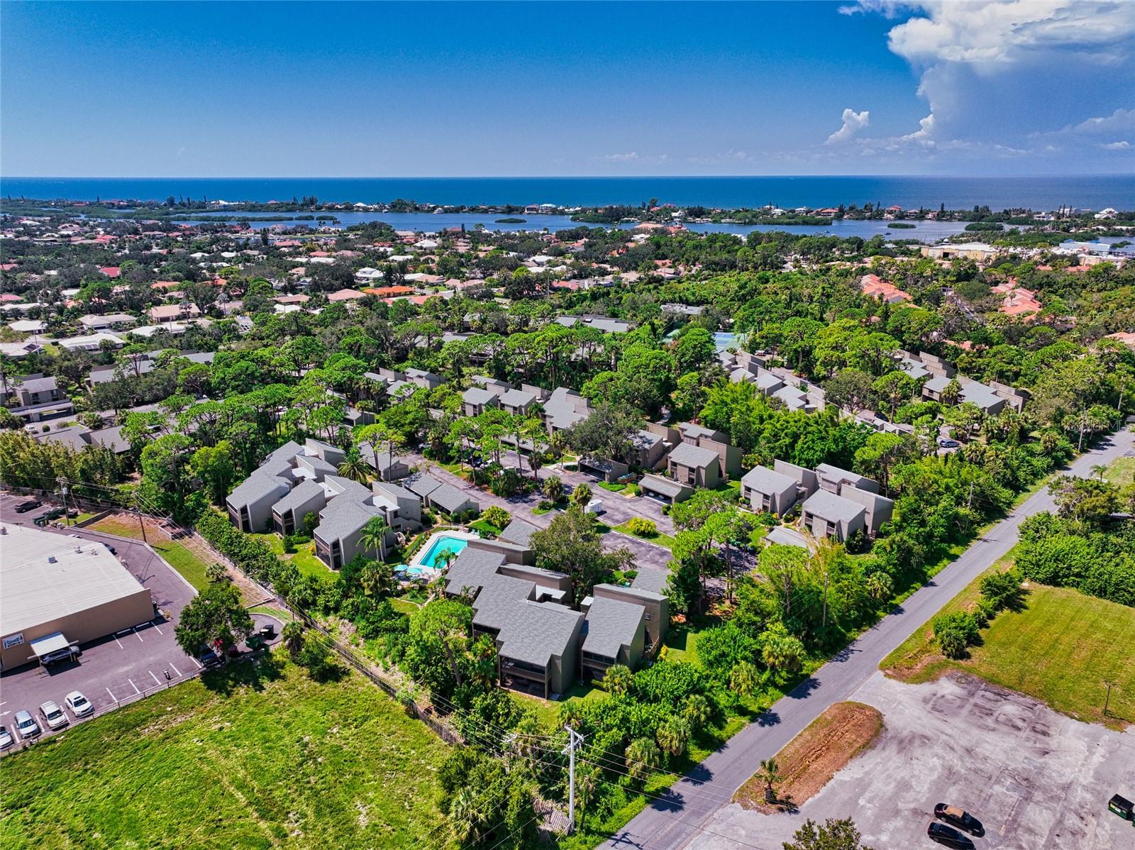 211 WOODLAND DR #211