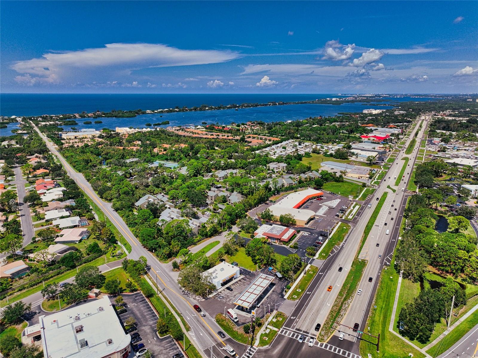 211 WOODLAND DR #211