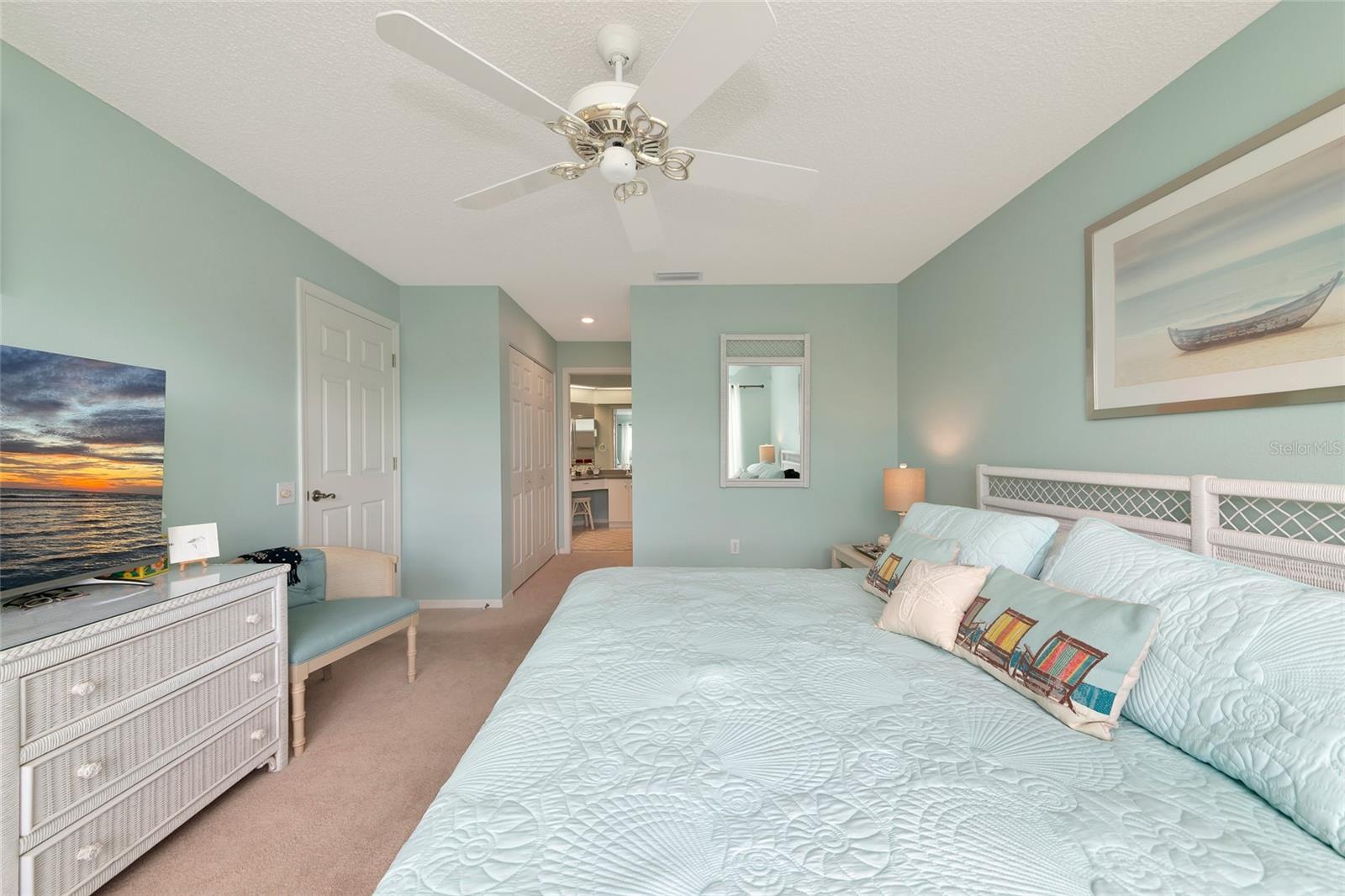 4206 CADDIE DR E #201