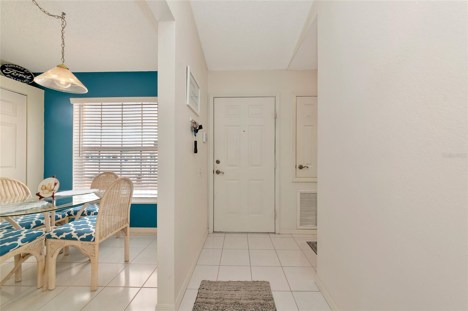 4206 CADDIE DR E #201