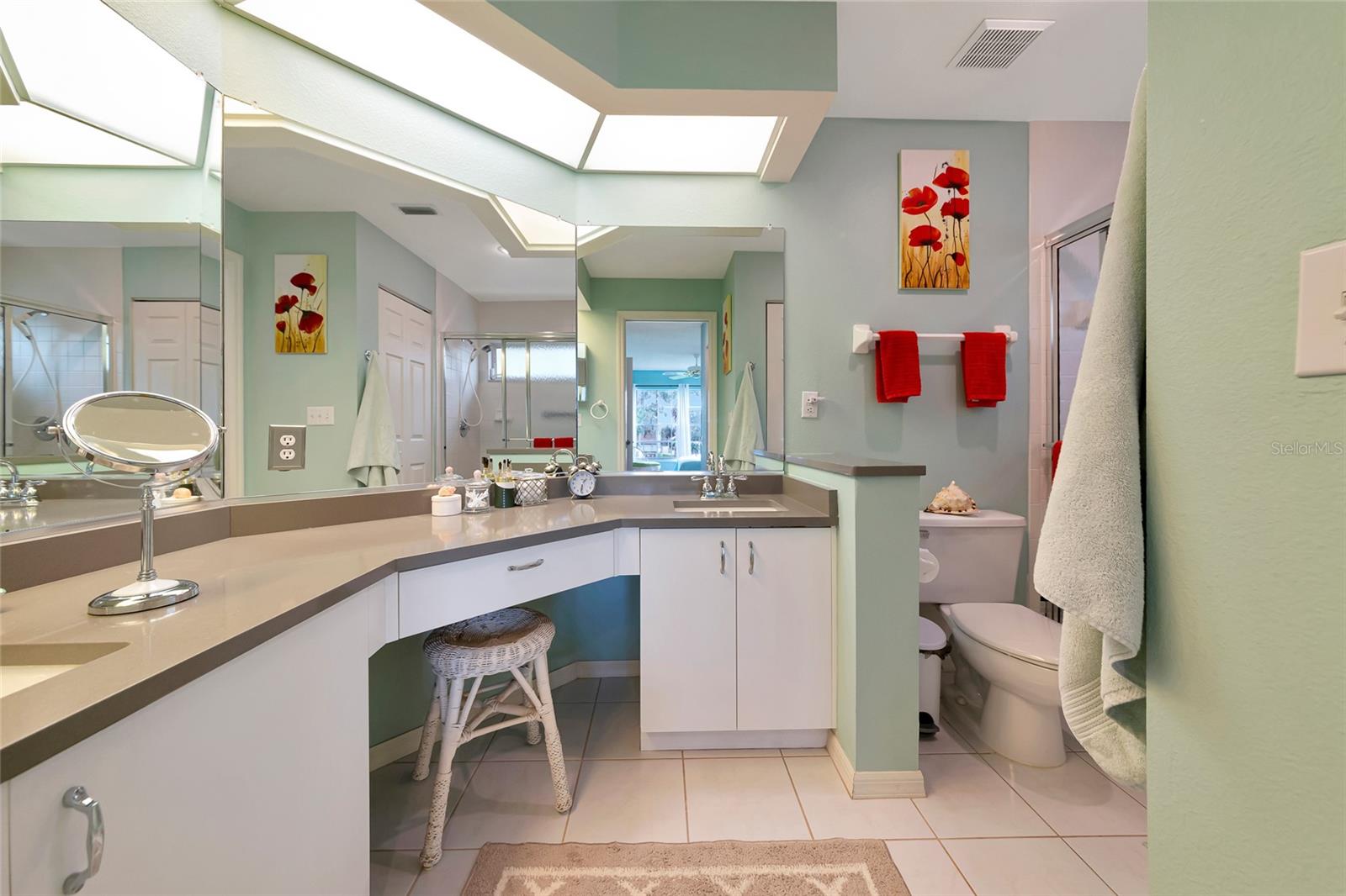 4206 CADDIE DR E #201