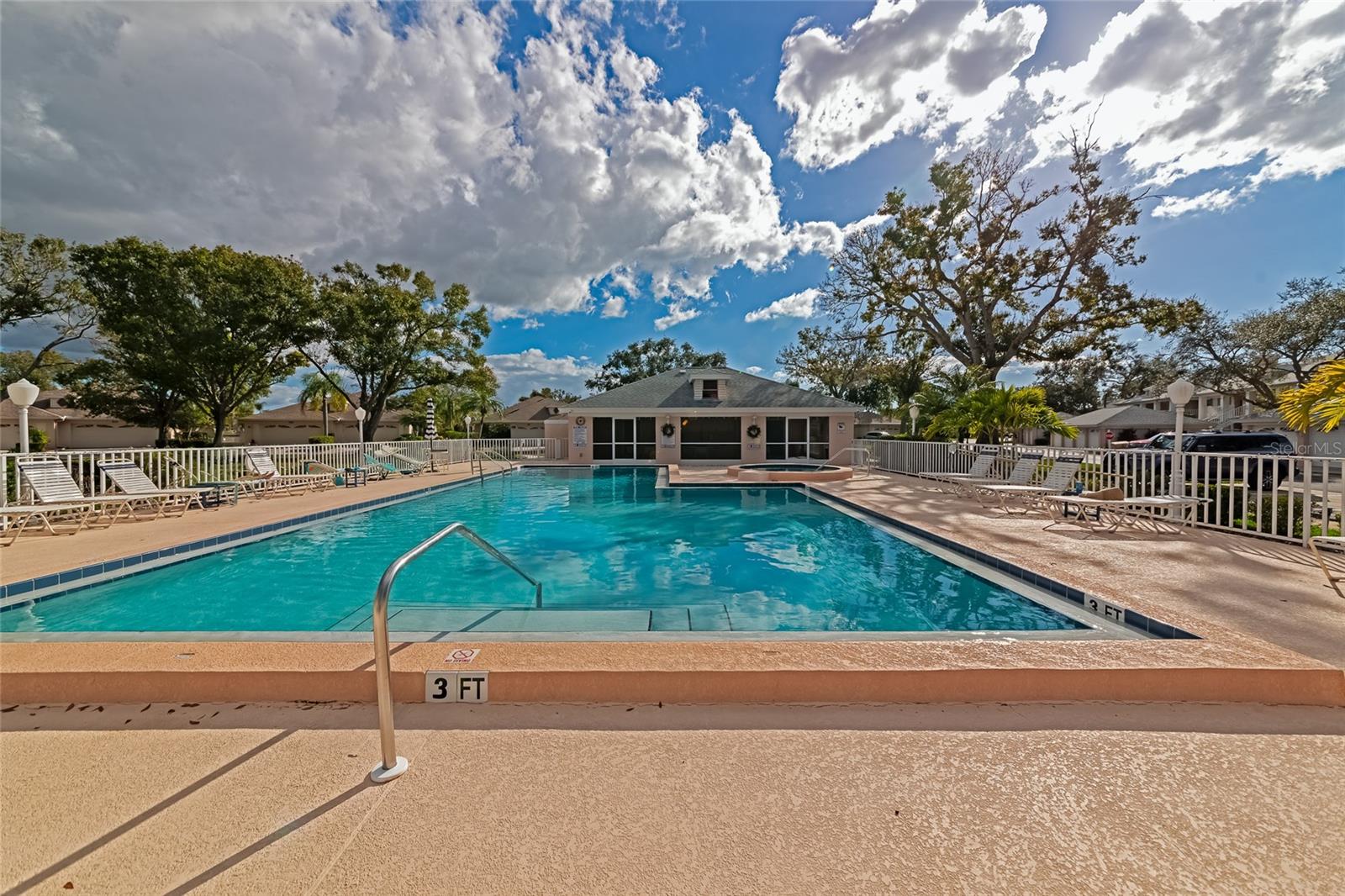 4206 CADDIE DR E #201