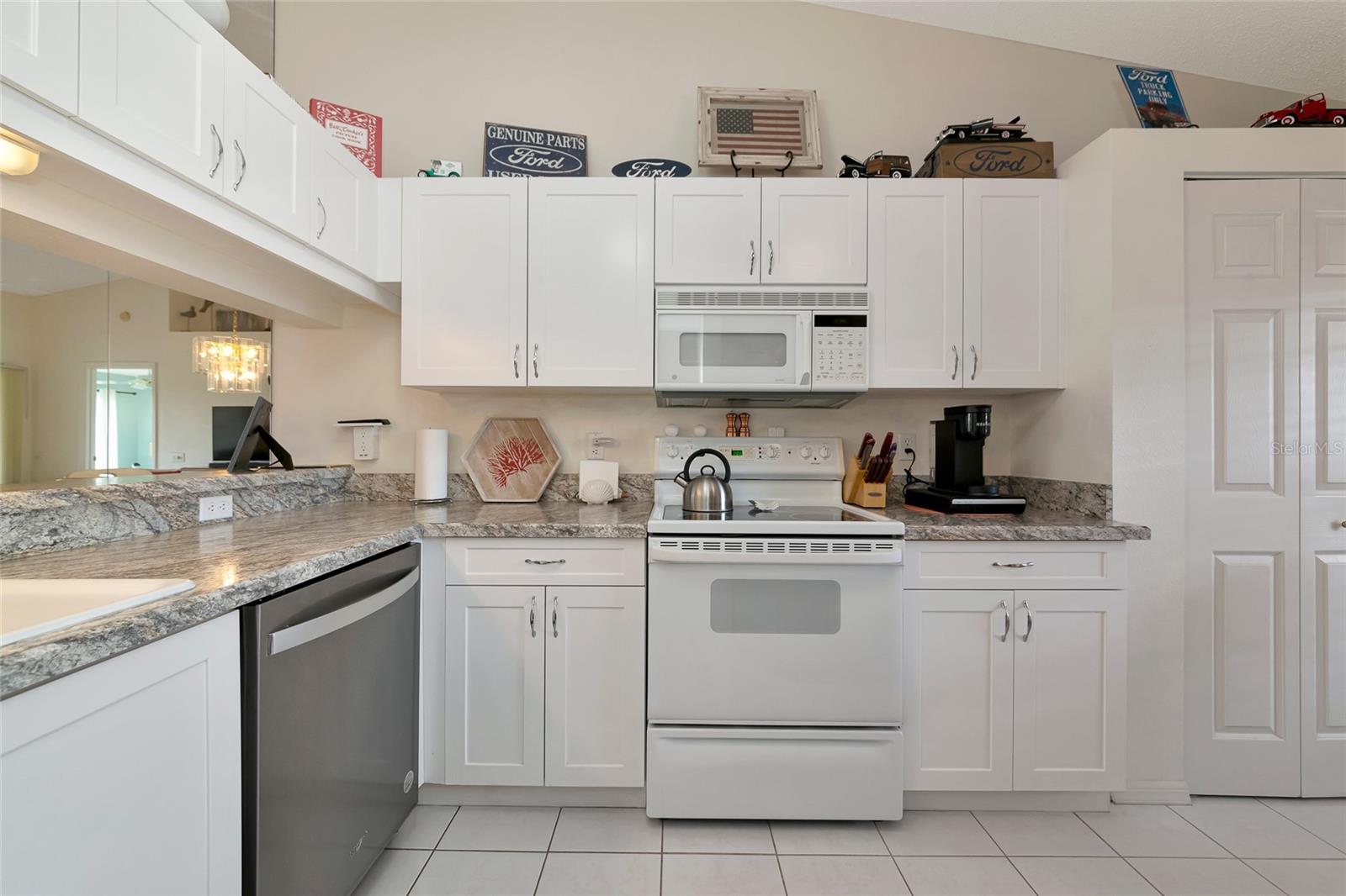 4206 CADDIE DR E #201