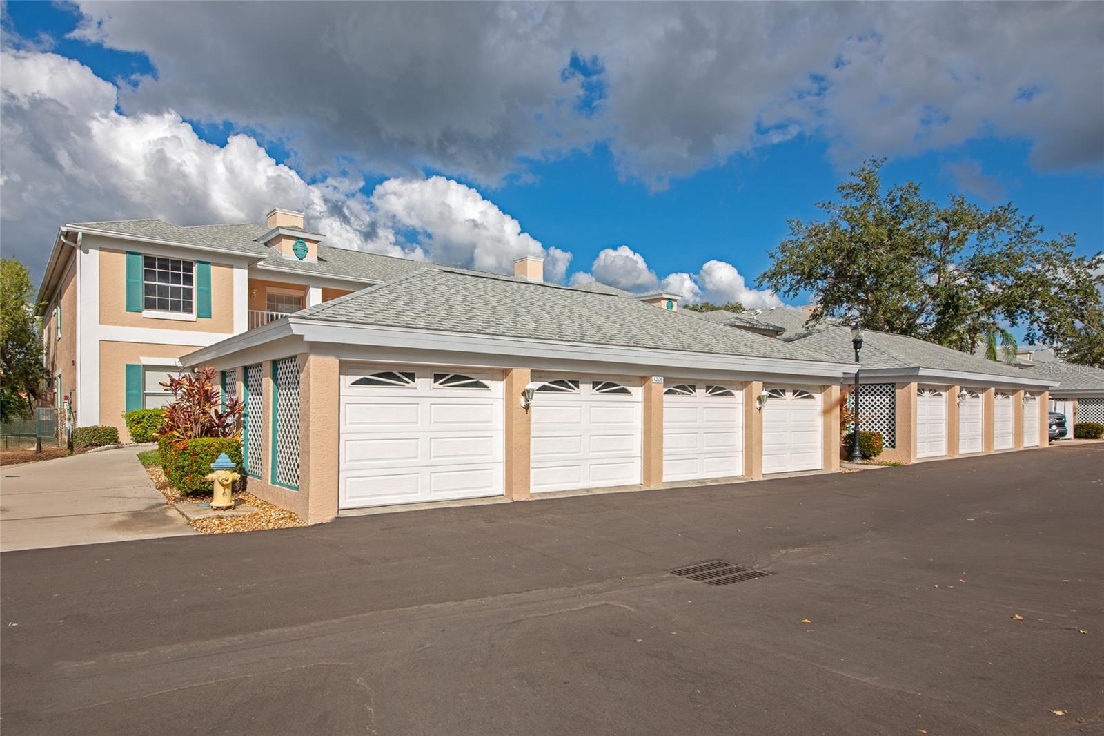 4206 CADDIE DR E #201