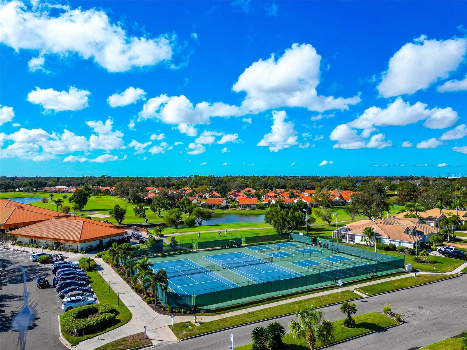 4206 CADDIE DR E #201