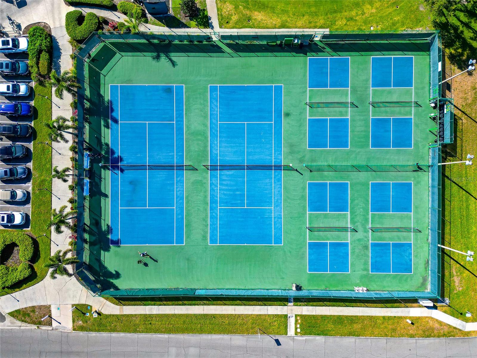 4206 CADDIE DR E #201