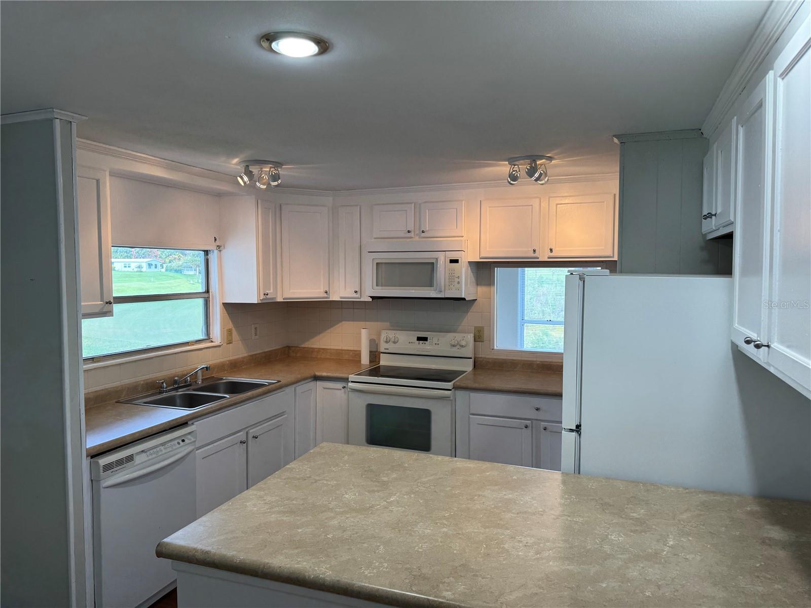 3519 N CITRUS CIR #1645