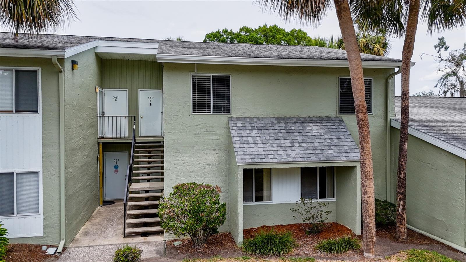 559 FAIRWAY CIRCLE #A