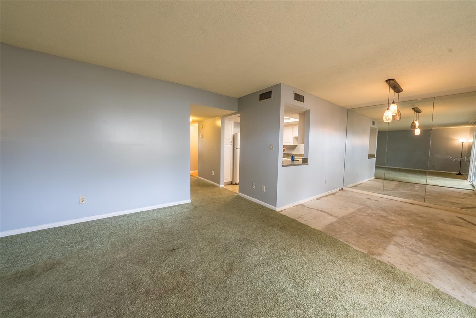 559 FAIRWAY CIRCLE #A