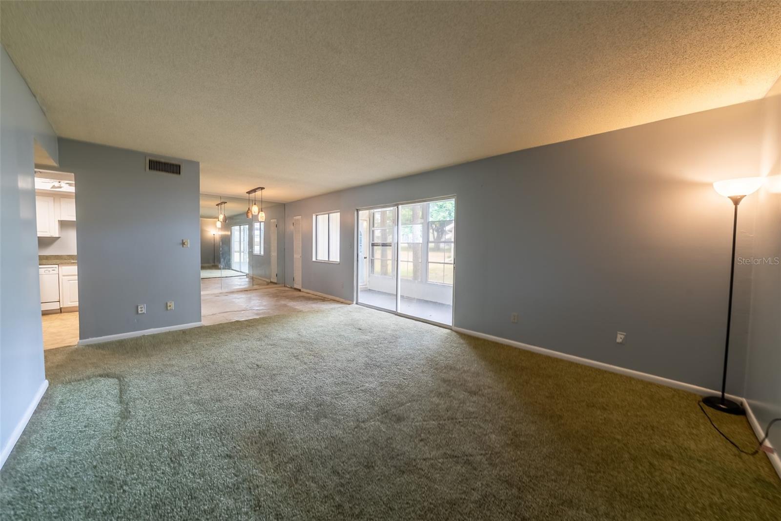 559 FAIRWAY CIRCLE #A