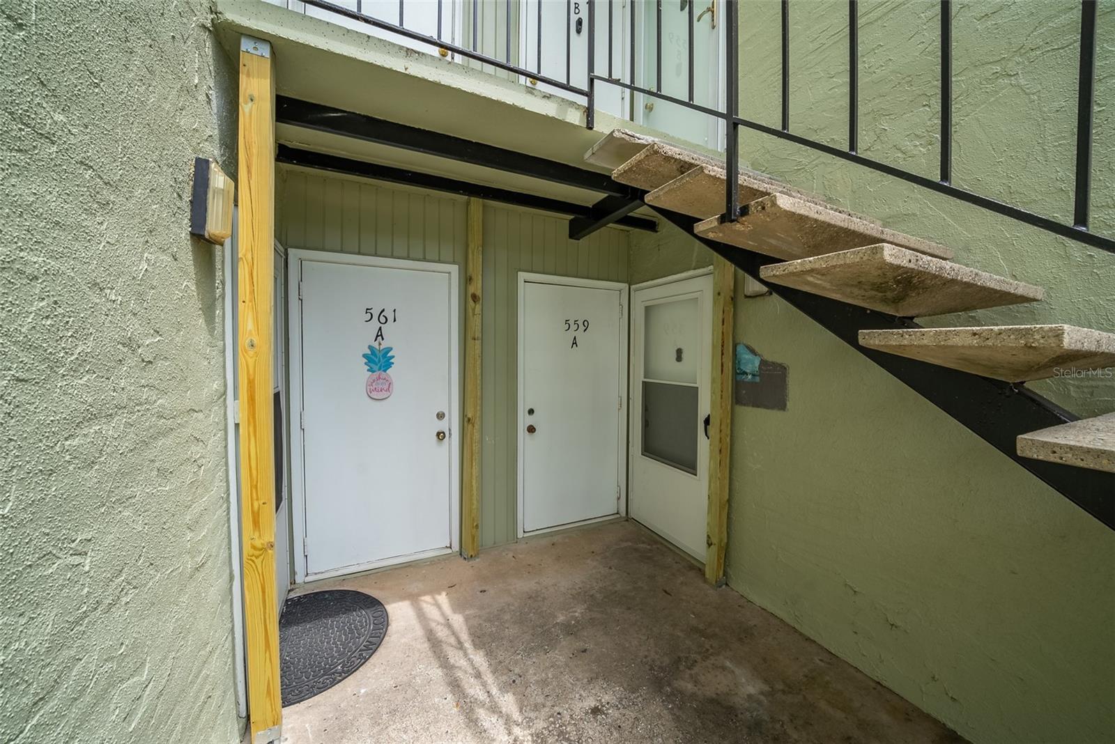 559 FAIRWAY CIRCLE #A