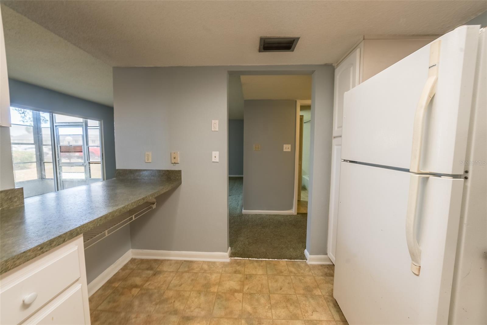 559 FAIRWAY CIRCLE #A