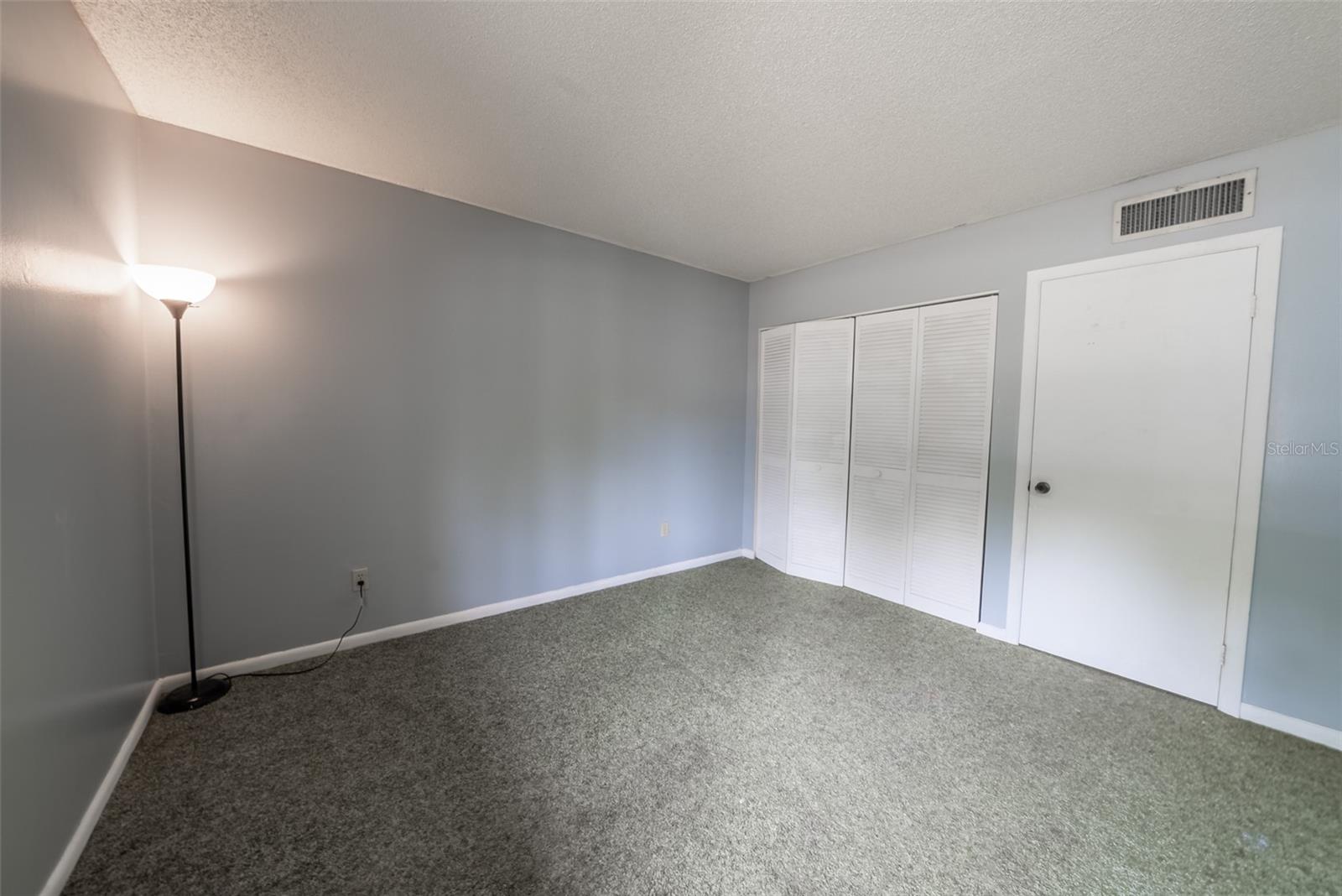 559 FAIRWAY CIRCLE #A