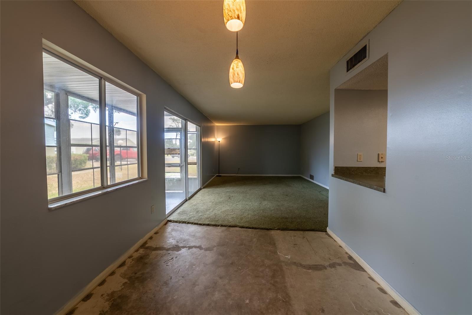 559 FAIRWAY CIRCLE #A