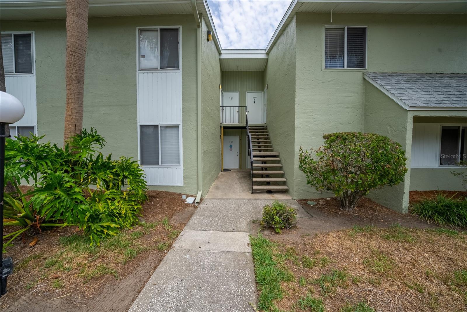 559 FAIRWAY CIRCLE #A