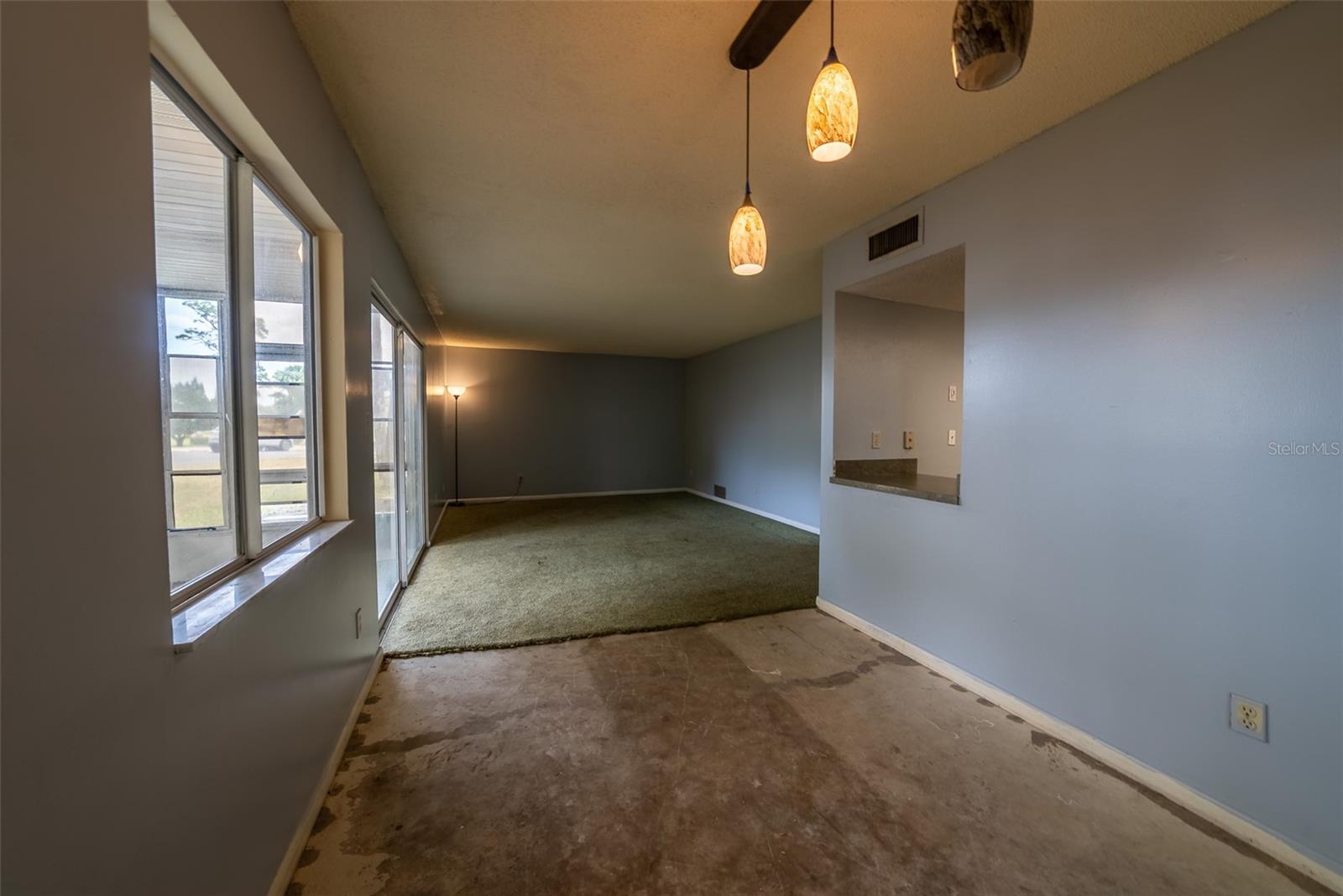 559 FAIRWAY CIRCLE #A