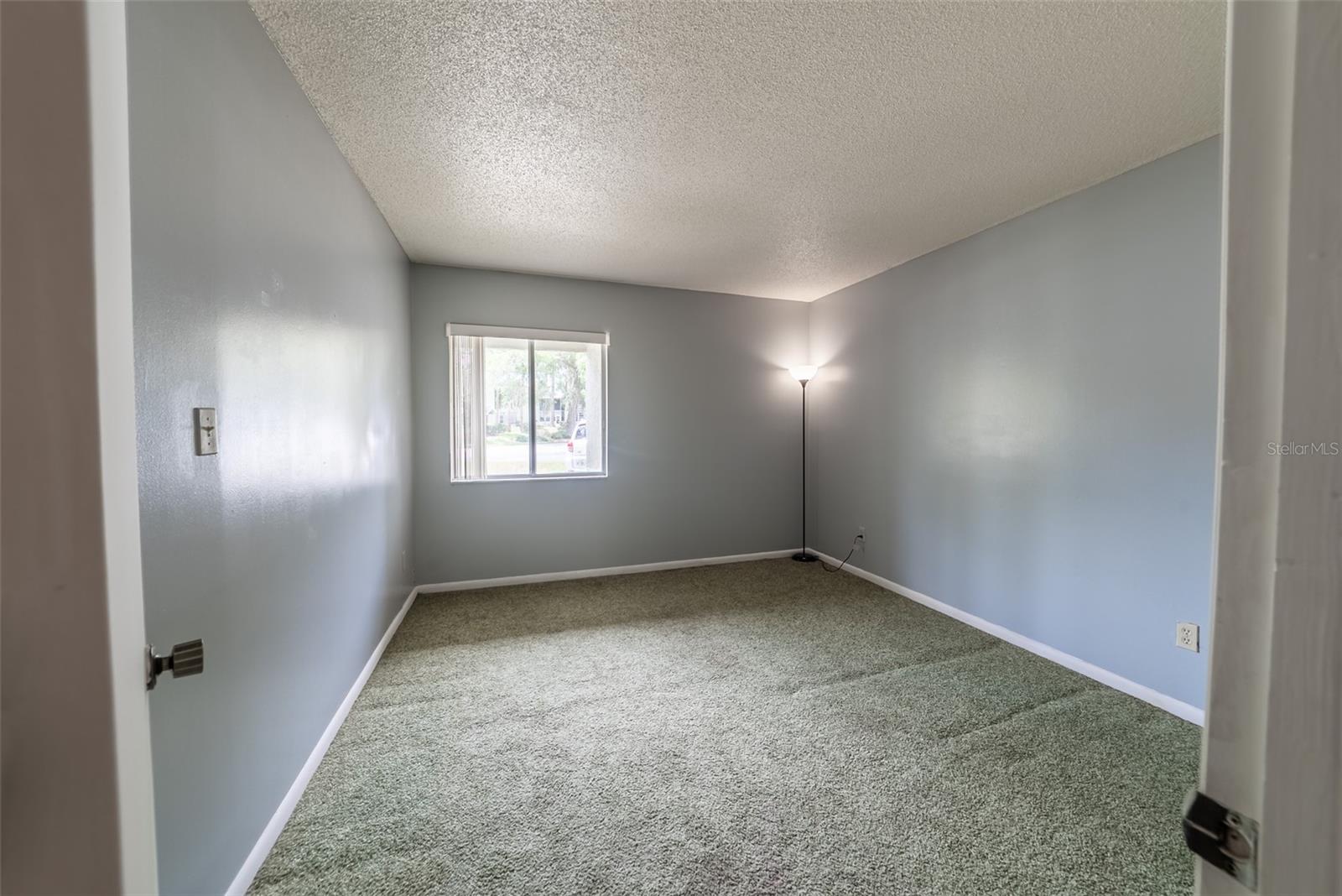 559 FAIRWAY CIRCLE #A