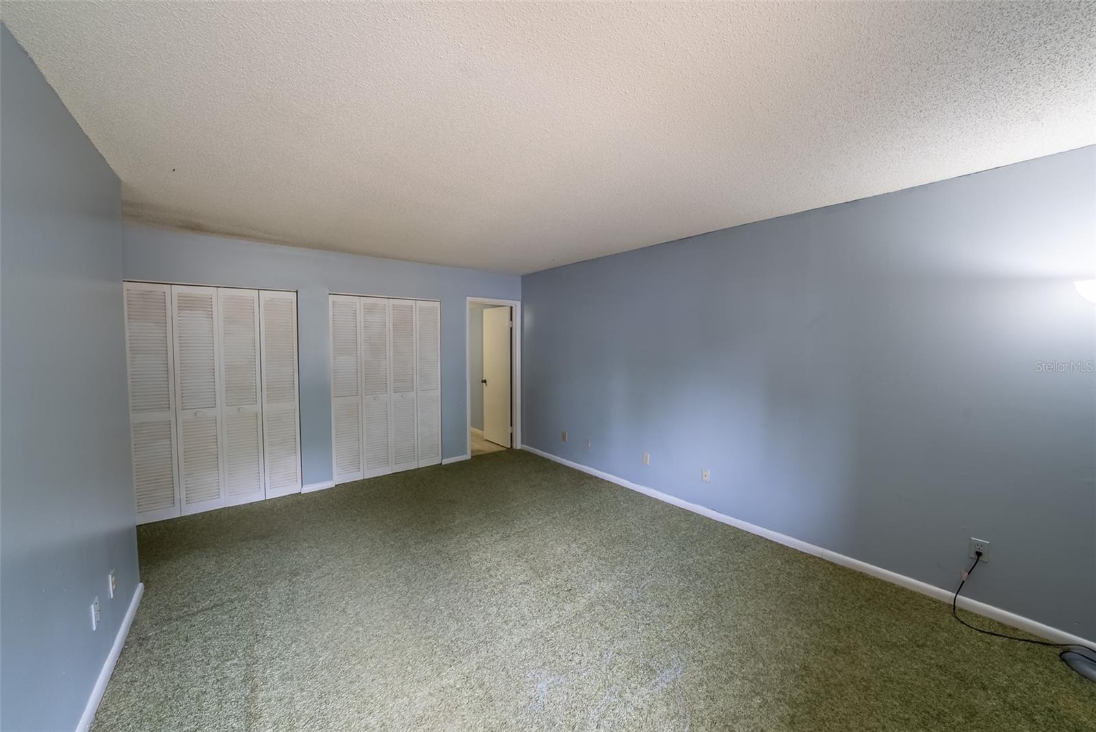 559 FAIRWAY CIRCLE #A