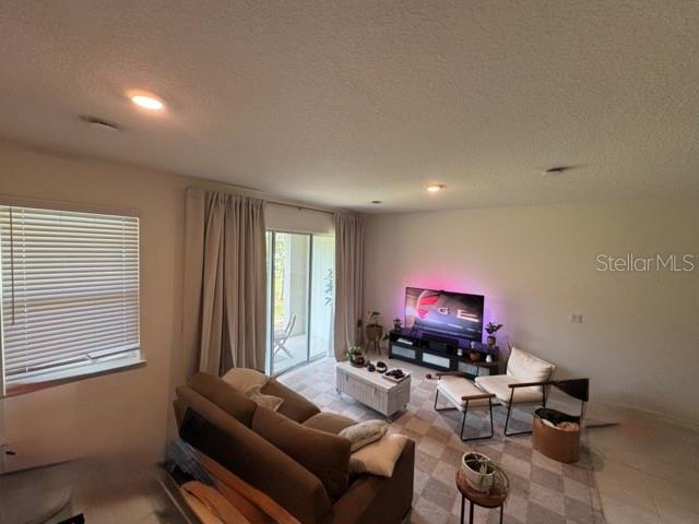 4387 CREEK COVE LN