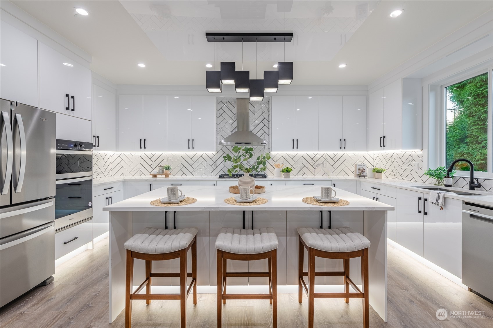 5935 s Bakerview Place