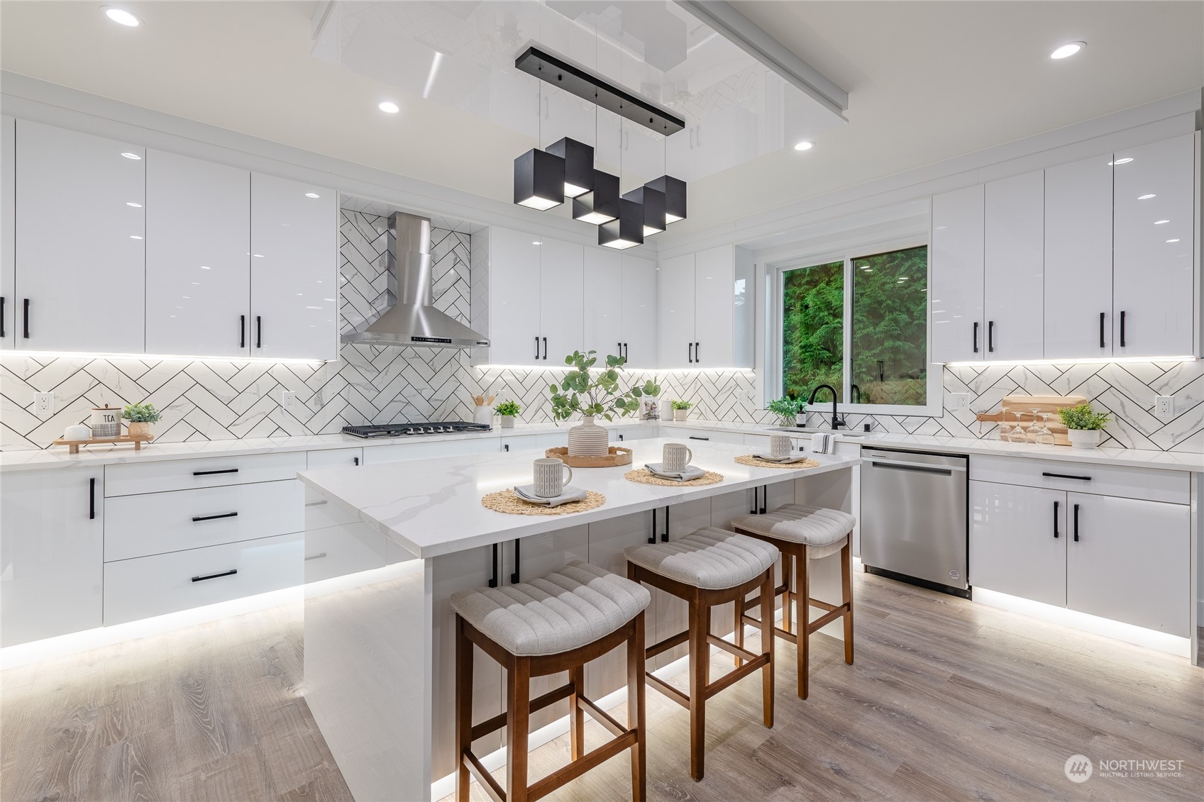 5935 s Bakerview Place