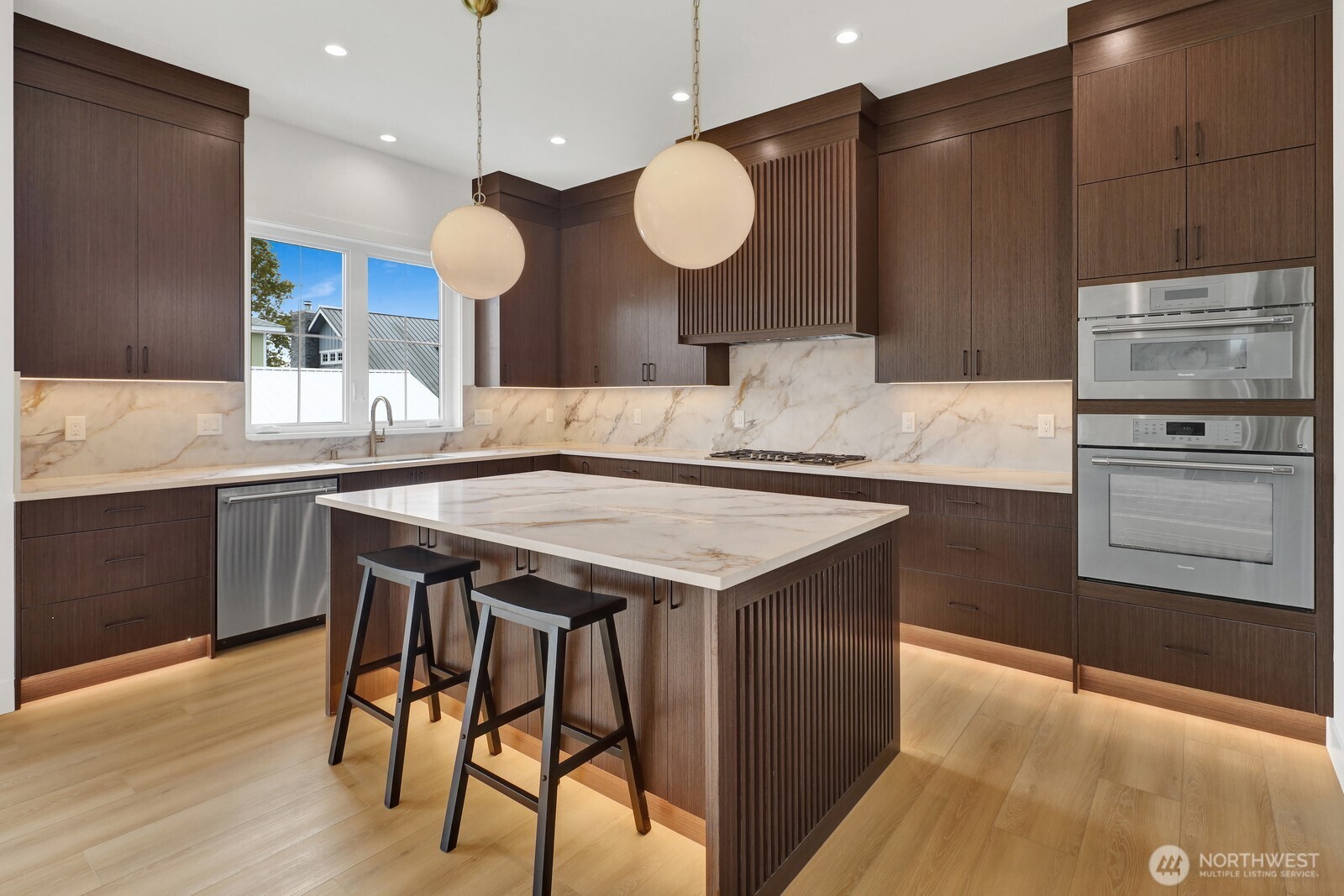 1301 Leighton Street