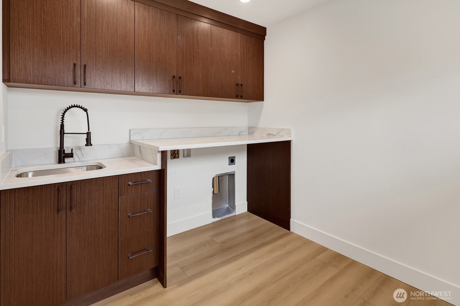 1301 Leighton Street